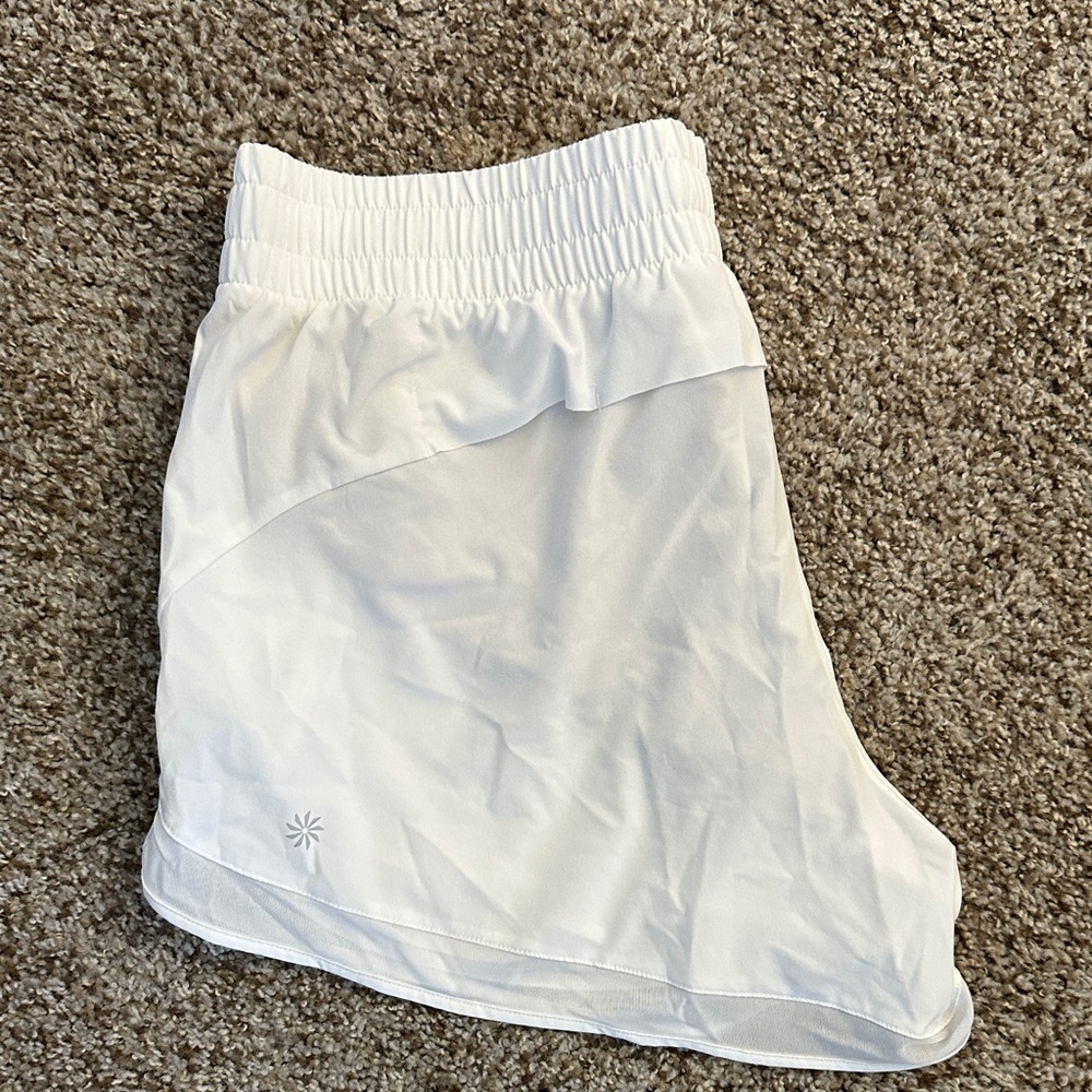Athleta Mesh Racer Run Mid Rise 4" Short - Picture 2 of 4